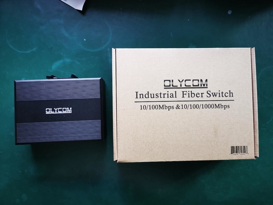Διοικούμενος OLYCOM διακόπτης 8 βιομηχανικός βαθμός Gigabit Ethernet 12V λιμένων με 8 το λιμένα SFP DIN επί σιδηροτροχιών IP40 για την υπαίθρια χρήση